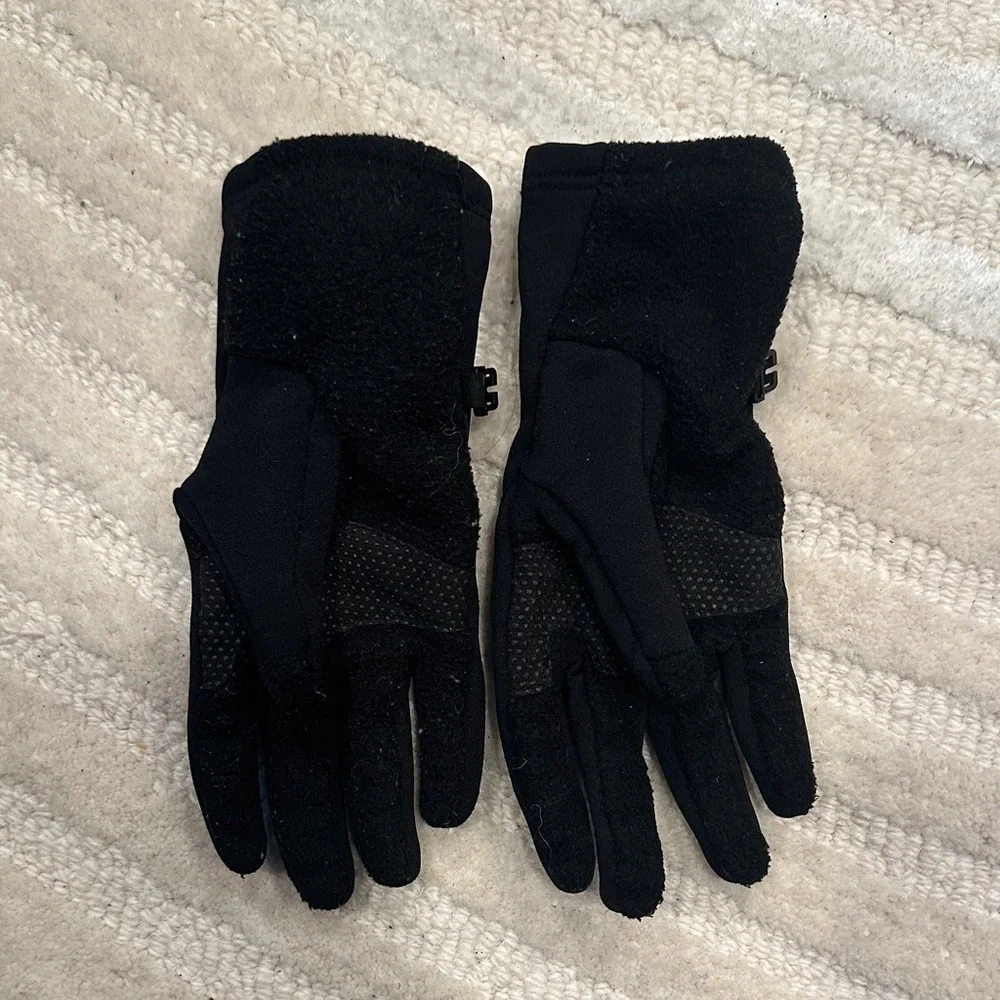 Head Black Winter Gloves -2 right hands.